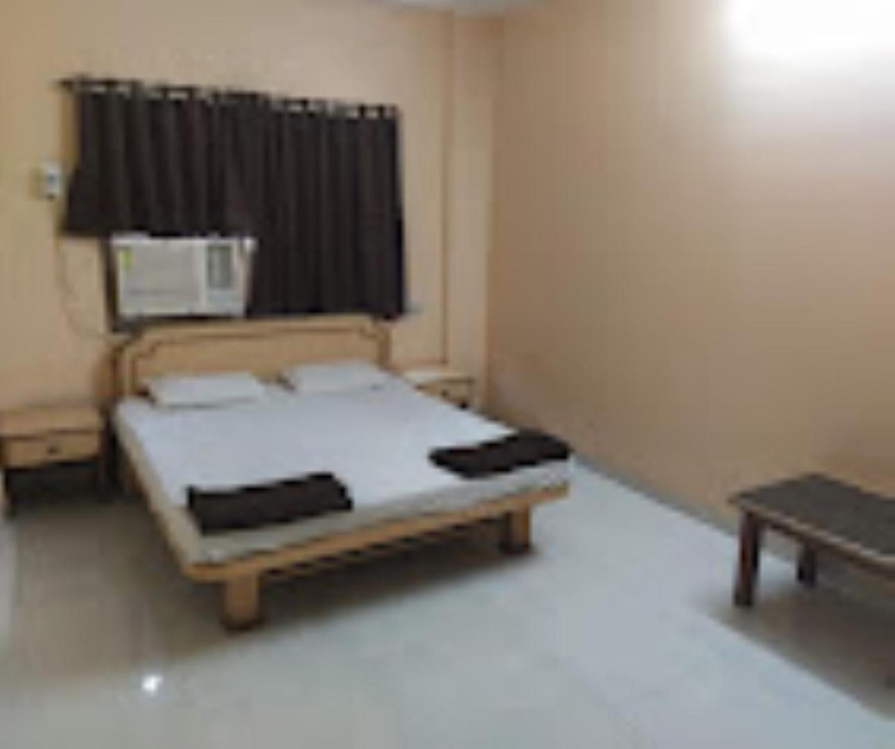 Hotel Pritam Palace , Dhule Exterior photo